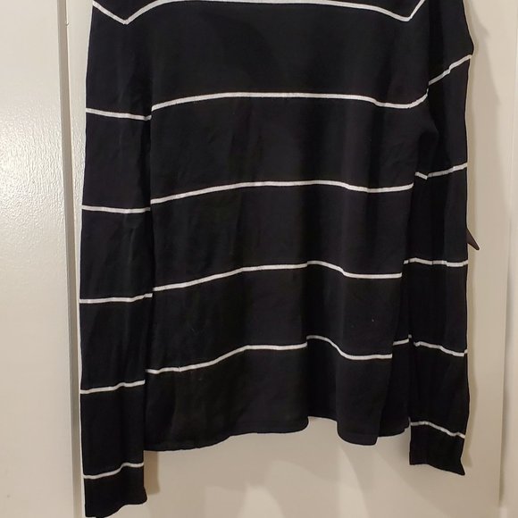 Medium Black and White Striped Cardigan - Picture 2 of 4